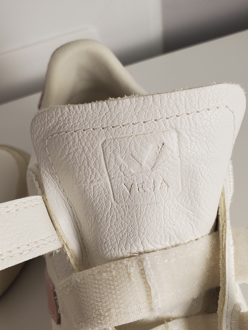 VEJA Womens Recife Logo Sneakers Size 5 - Picture 13 of 16